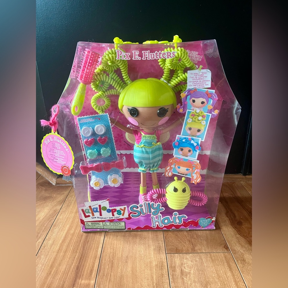 Lalaloopsy Pix E. Flutters Green Silly Hair Doll *Retired*